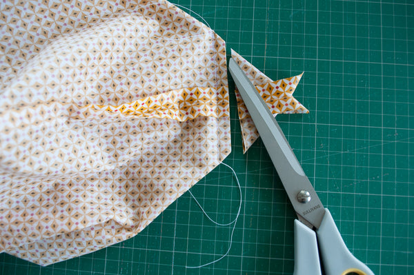 How to make an easy tote with laminated cotton lining - maaidesign blog