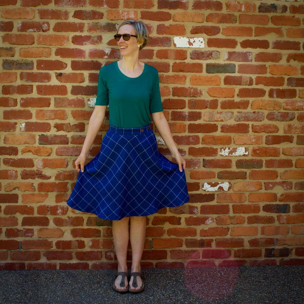 Wattle skirt in linen, pattern by Megan Nielsen