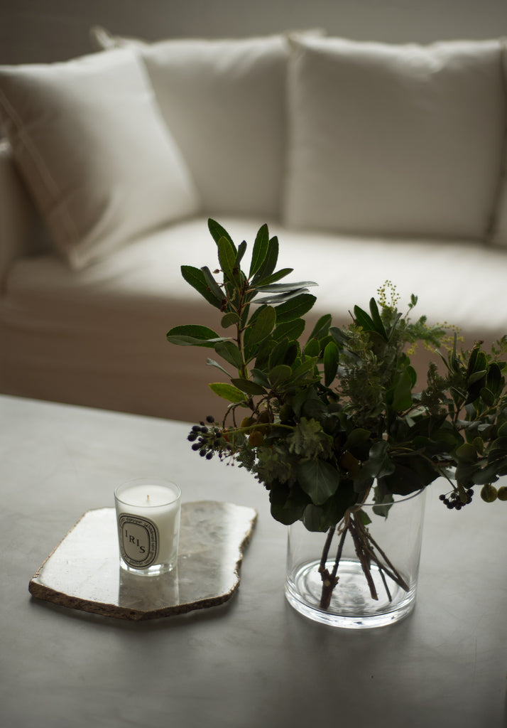 How To Effortlessly Style Your Coffee Table