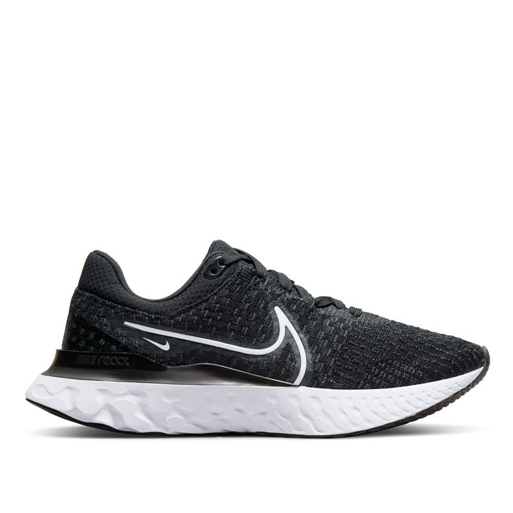 women's flyknit training shoes