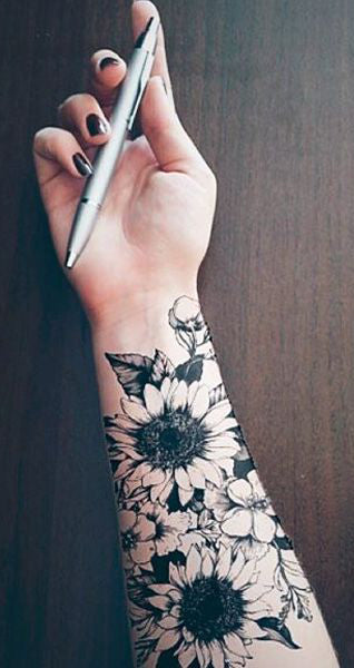 Realistic Sunflower Forearm Tattoo Ideas for Women - Black and White Floral Flower Arm Tat -  ideas de tatuaje de manga de brazo de girasol para las mujeres chicas - www.MyBodiArt.com