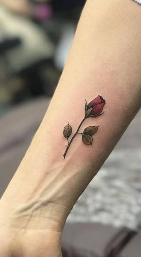 Cute Small Single Red Rose Wrist Tattoo Ideas for Women -  Ideas de tatuaje de flores para mujeres - www.MyBodiArt.com