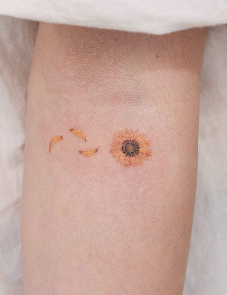 Cute Small Watercolor Sunflower Forearm Tattoo Ideas for Women -  Ideas de tatuaje de flores para mujeres - www.MyBodiArt.com