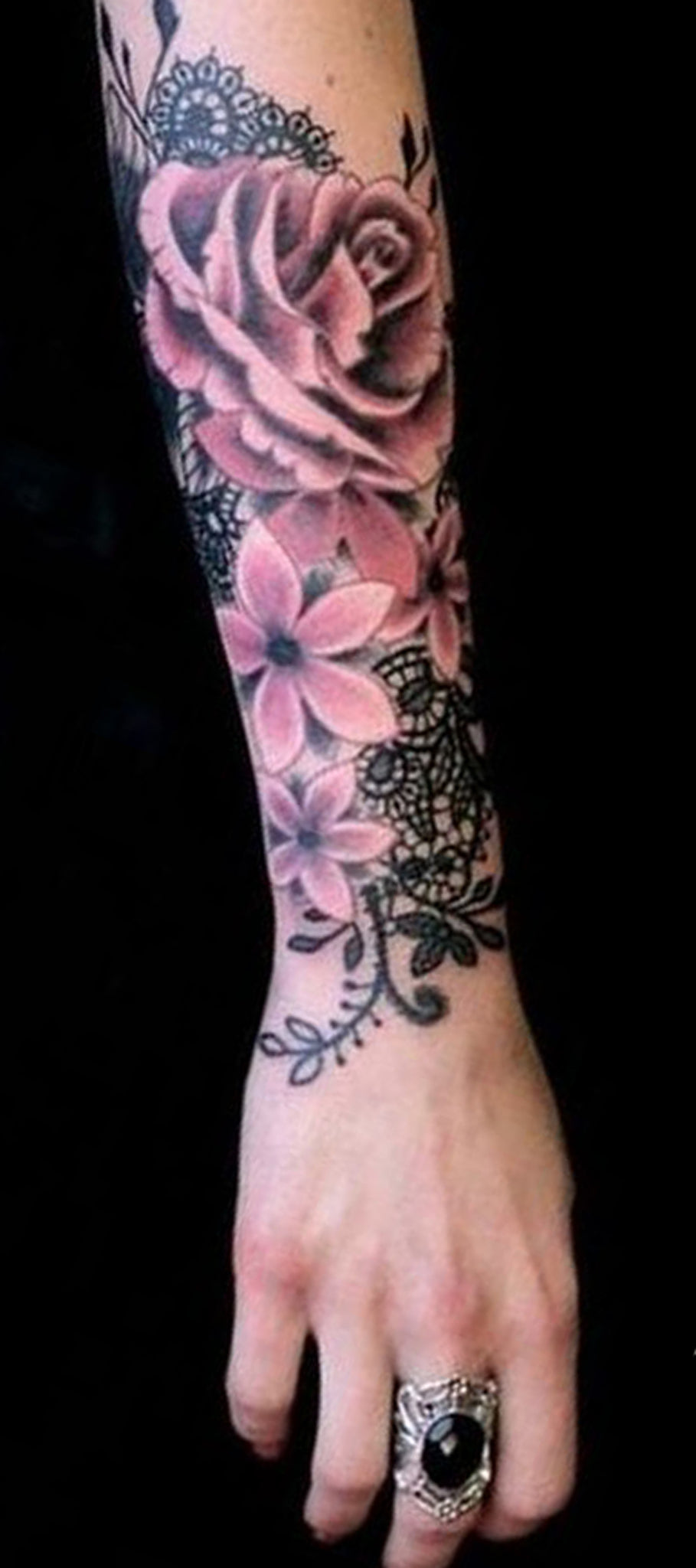 Watercolor Wild Flower Forearm Tattoo Ideas for Women - Black Lace Realistic Rose Arm Tat -  idées de tatouage d'avant-bras fleurs sauvages -  www.MyBodiArt.com 