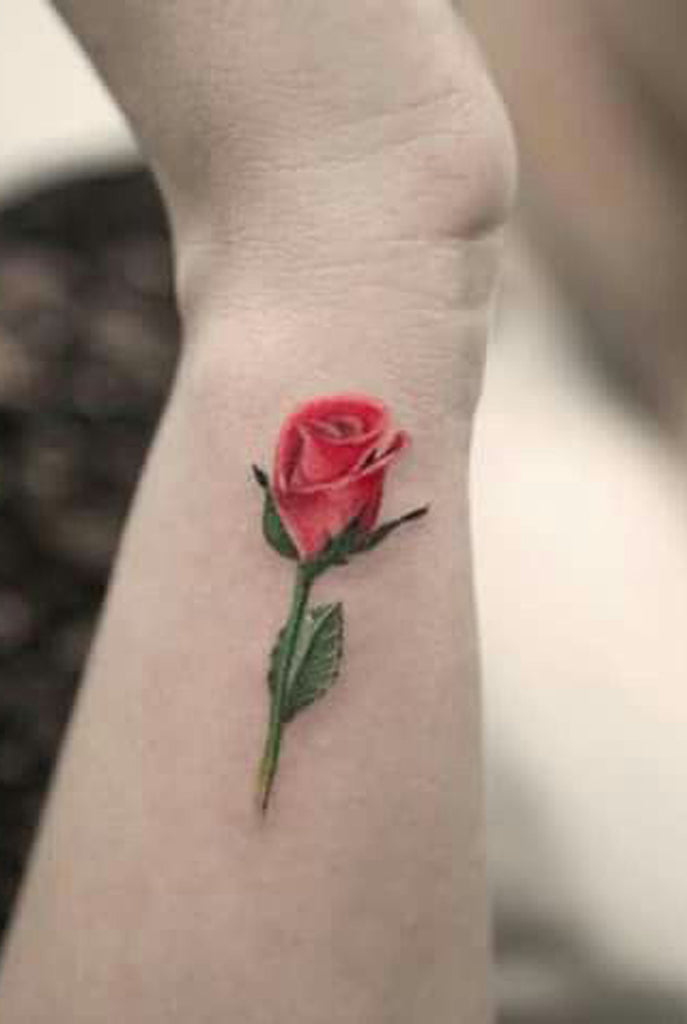 Cute Watercolor Small Single Rose Wrist Tattoo ideas for Women - Acuarela linda pequeña sola rosa muñeca tatuaje ideas para mujeres - www.MyBodiArt.com 