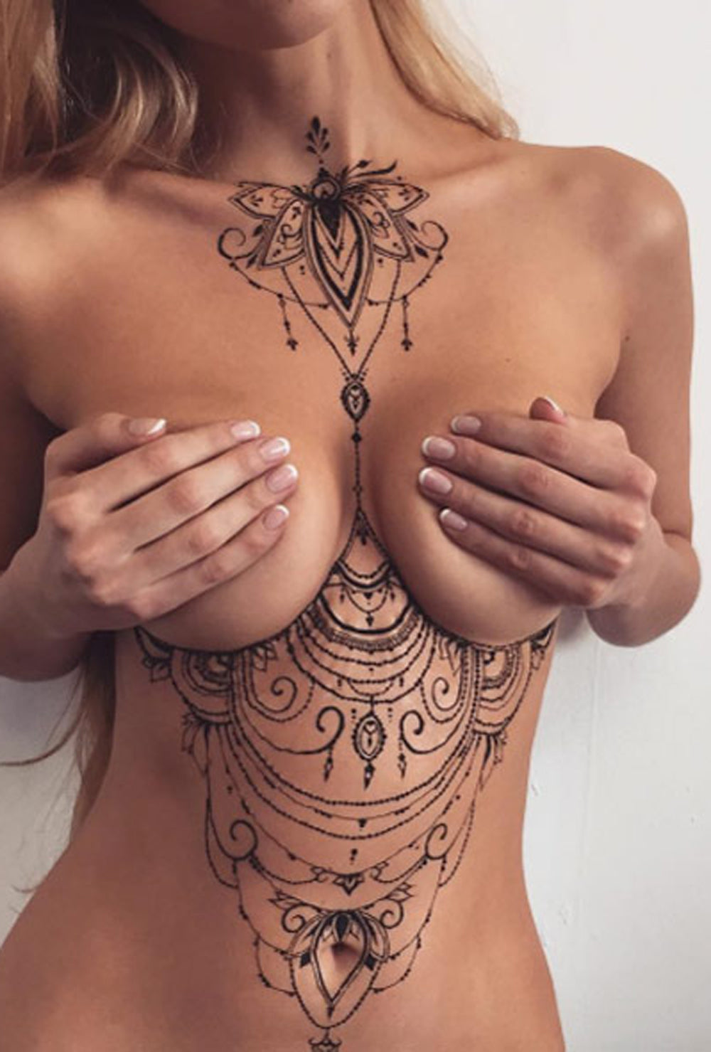 Lace Chandelier Sternum Tattoo Ideas for Women - Tribal Bohemian Lotus Chest Tatt -  Ideas de tatuaje de esternón de araña de encaje para mujeres - www.MyBodiArt.com