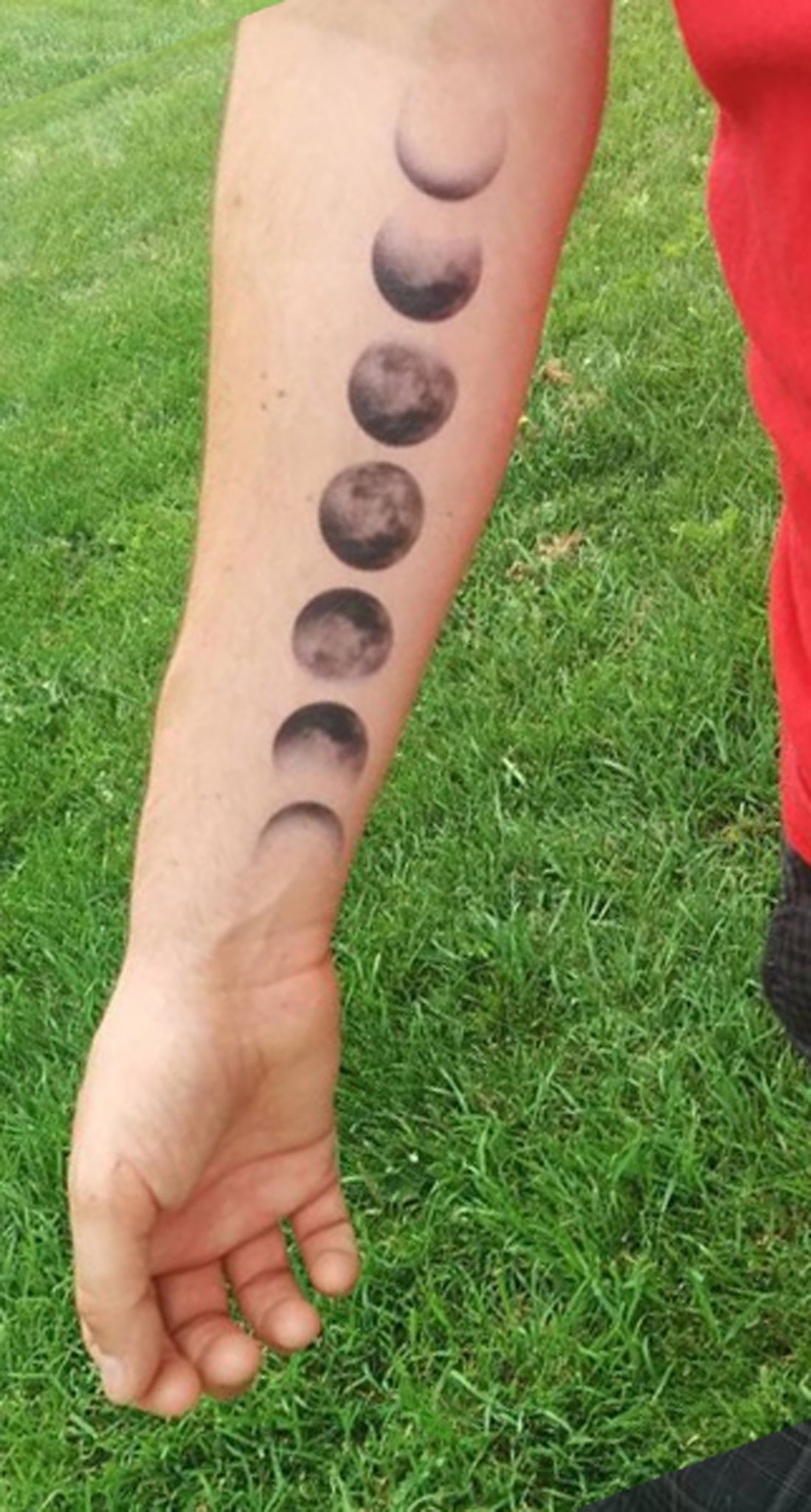 Phases of the Moon Forearm Tattoo Ideas for Women -  Fases de la luna antebrazo Tattoo Ideas para mujeres - www.MyBodiArt.com