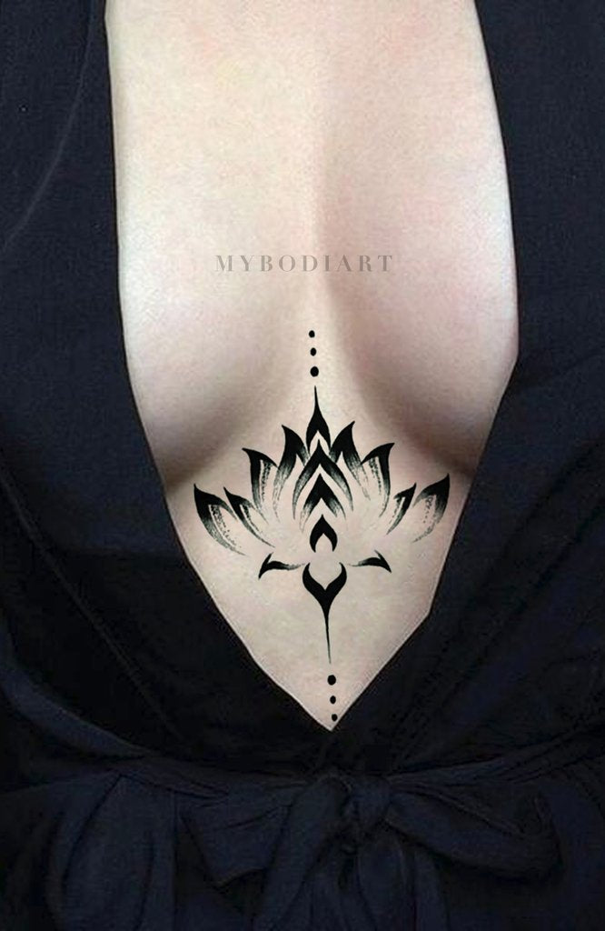 Boho Lotus Sternum Tattoo Ideas for Women Watercolor Simple Tribal Black Floral Flower Clevage Tat - ideas negras del tatuaje del esternón del loto de la acuarela para las mujeres - www.MyBodiArt.com #tattoos