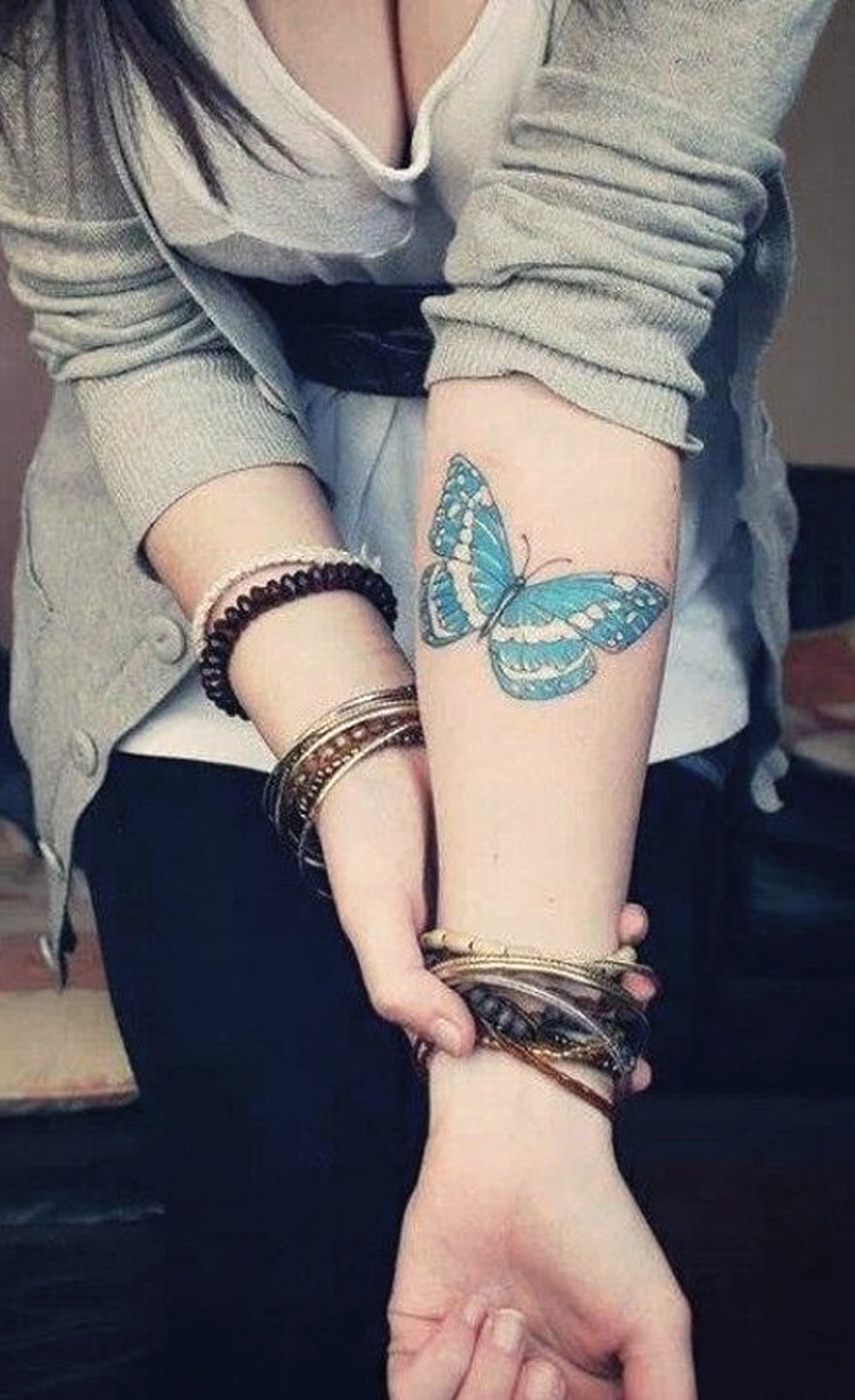 Watercolor Blue Butterfly Inner Forearm Tattoo Ideas for Women - Traditional Arm Tat -  acuarela mariposa antebrazo tatuaje ideas para mujeres - www.MyBodiArt.com