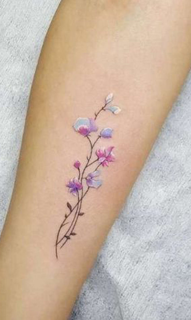 Popular Watercolor Floral Flower Vine Forearm Tattoo Ideas for Women -  ideas bonitas del tatuaje del antebrazo de la flor- www.MyBodiArt.com