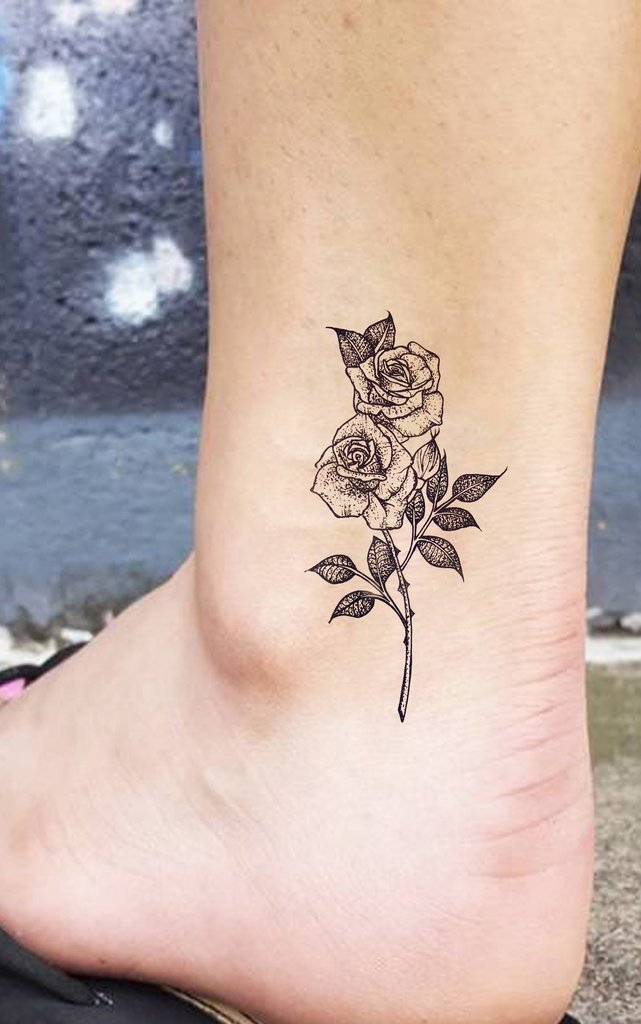 Small Vintage Roses Ankle Tattoo Ideas for Women - Beautiful Realistic Flower Delicate Leg Tat - pequeñas ideas de tatuaje de tobillo rosa para las mujeres - www.MyBodiArt.com #tattoos