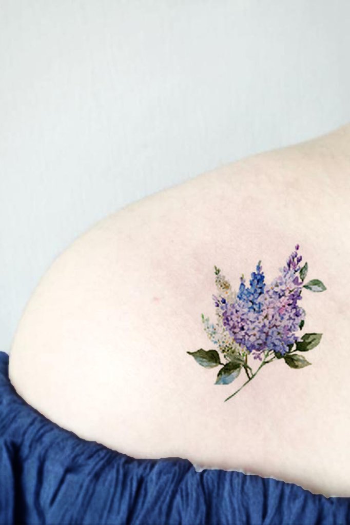 Small Colorful Flower Shoulder Tattoo Ideas for Women - Purple Watercolor Floral Bouquet Arm Tat - ideas pequeñas del tatuaje del hombro de la flor de la acuarela - www.MyBodiart.com #tattoos 
