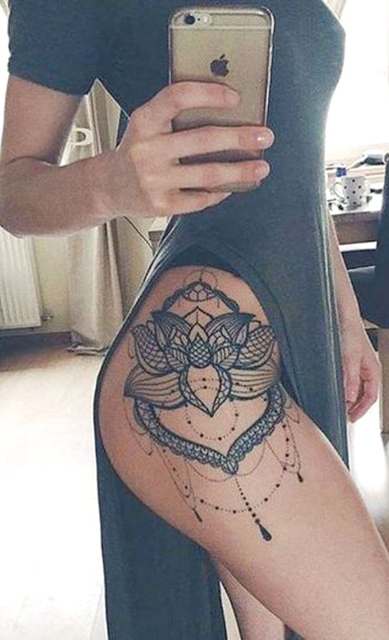 Women's Creative Lotus Thigh Tattoo Ideas - Lace Chandelier Black Henna Hip Tat -  ideas creativas del tatuaje del muslo del loto geométrico - www.MyBodiArt.com