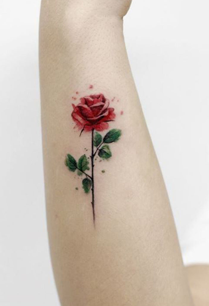 Cute Small Single Red Rose Wrist Tattoo Ideas for Women -  Pequeñas ideas únicas del tatuaje de la muñeca de Rose roja solo para las mujeres - www.MyBodiArt.com