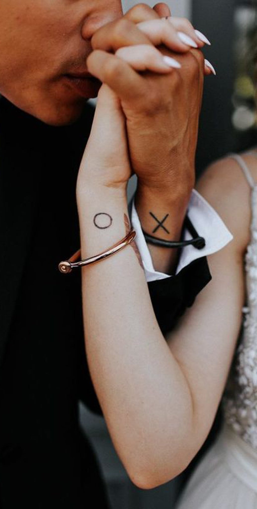 Cute Matching Couple Tattoo Ideas - Small XO Wrist Tatouage for Girlfriend Boyfriend -  Ideas Del Tatuaje - www.MyBodiArt.com