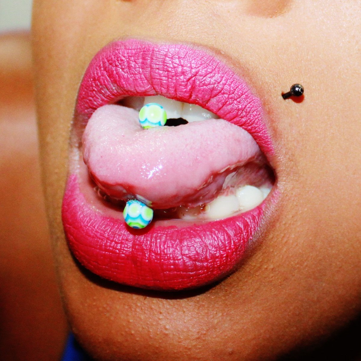 Tongue ring facial