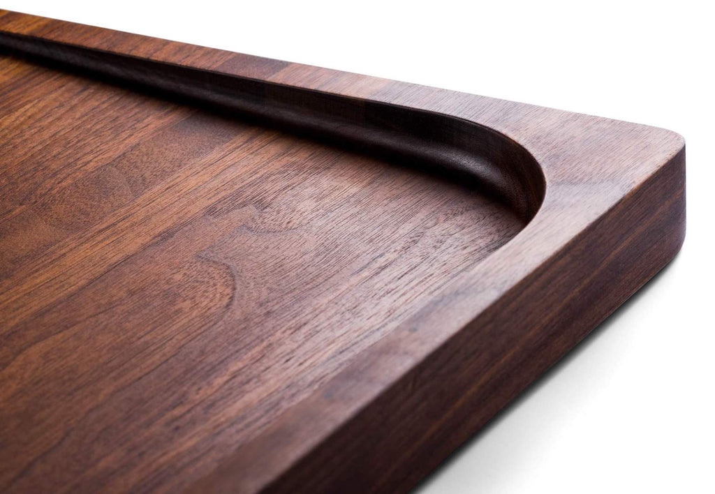 How to clean a wooden cutting board: Closeup on the Misen Trenched Cutting Board