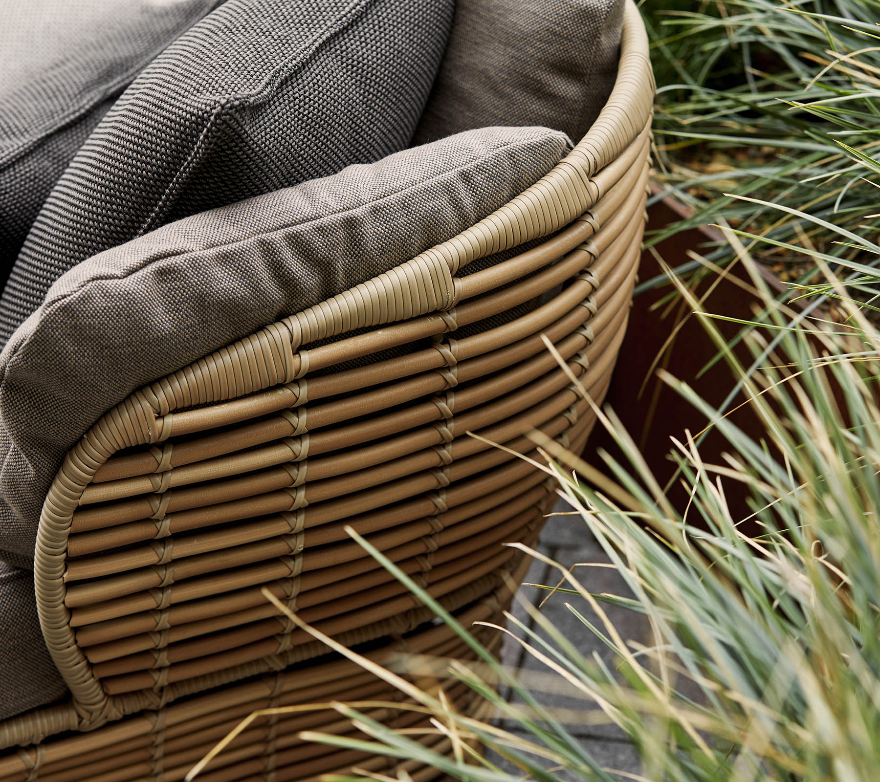 Cane-line Basket 2 Seater Sofa