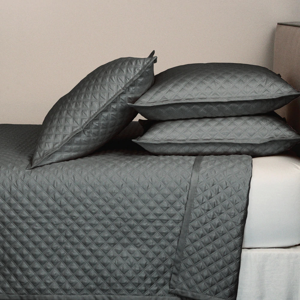 Ann Gish Double Diamond Coverlet Set