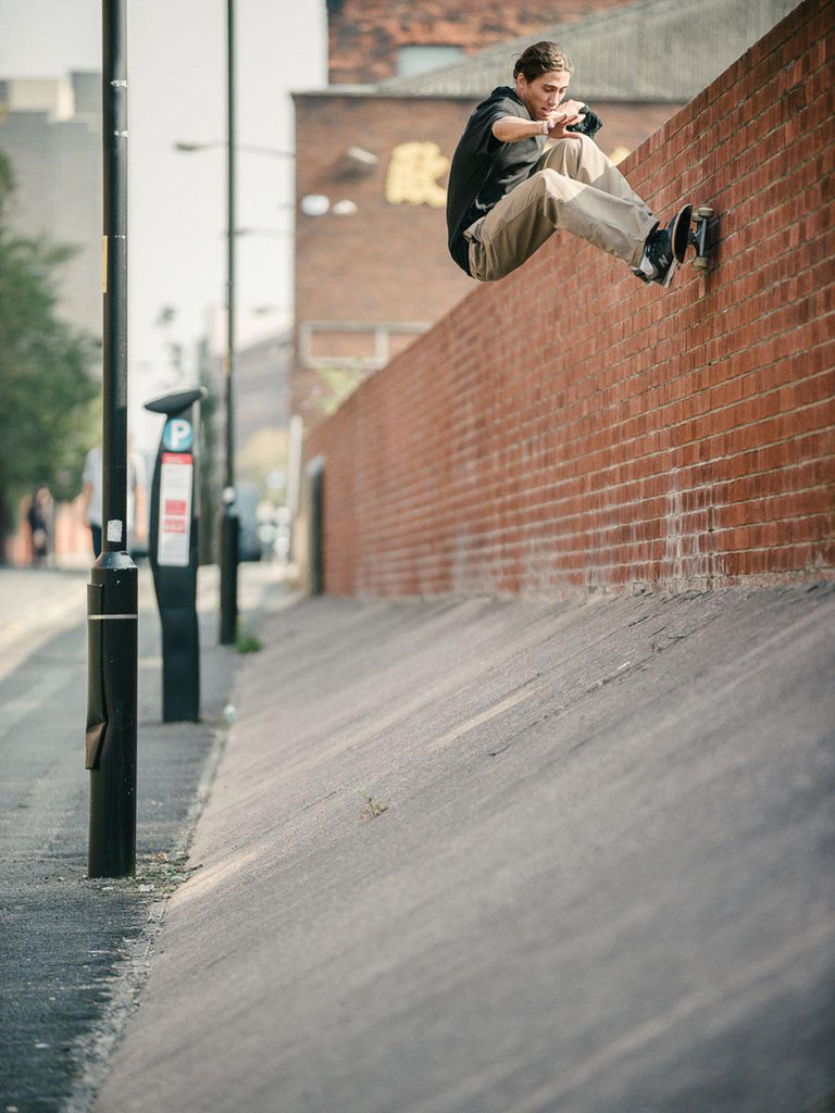 Jordan Trahan Frontside Wallride Manchester photo Sam Ashley