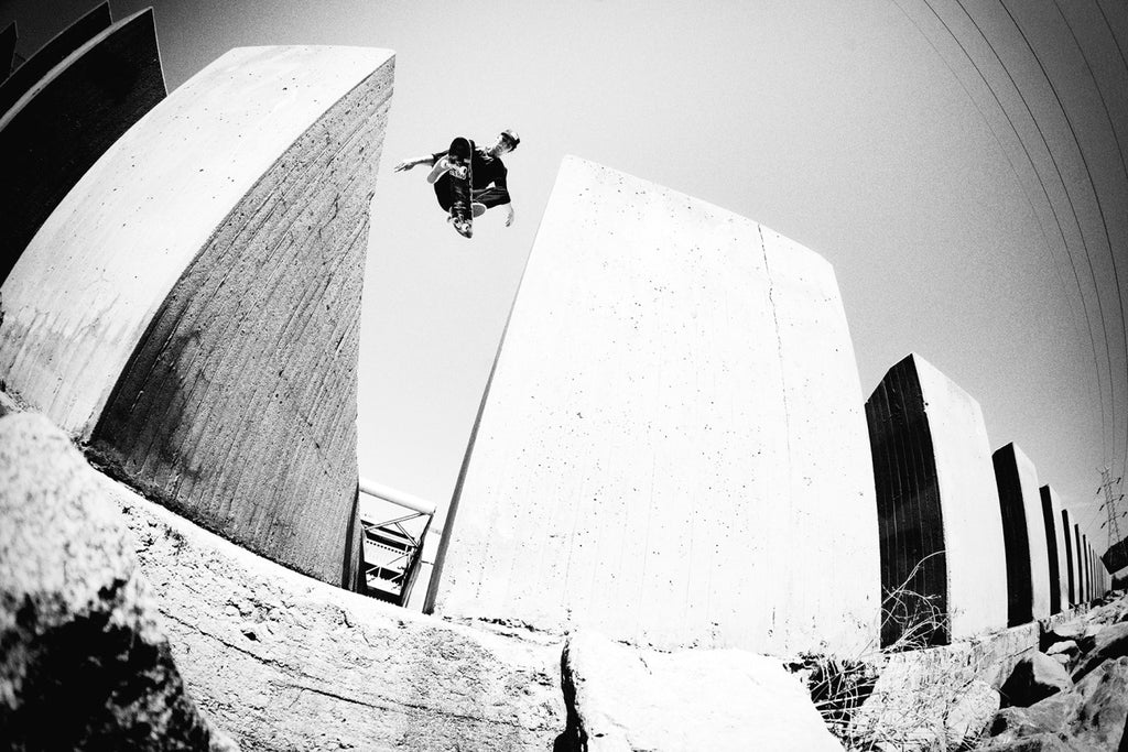 Tom Karangelov Kickflip Fakie photo Ryan Allan - Welcome Skate Store Interview