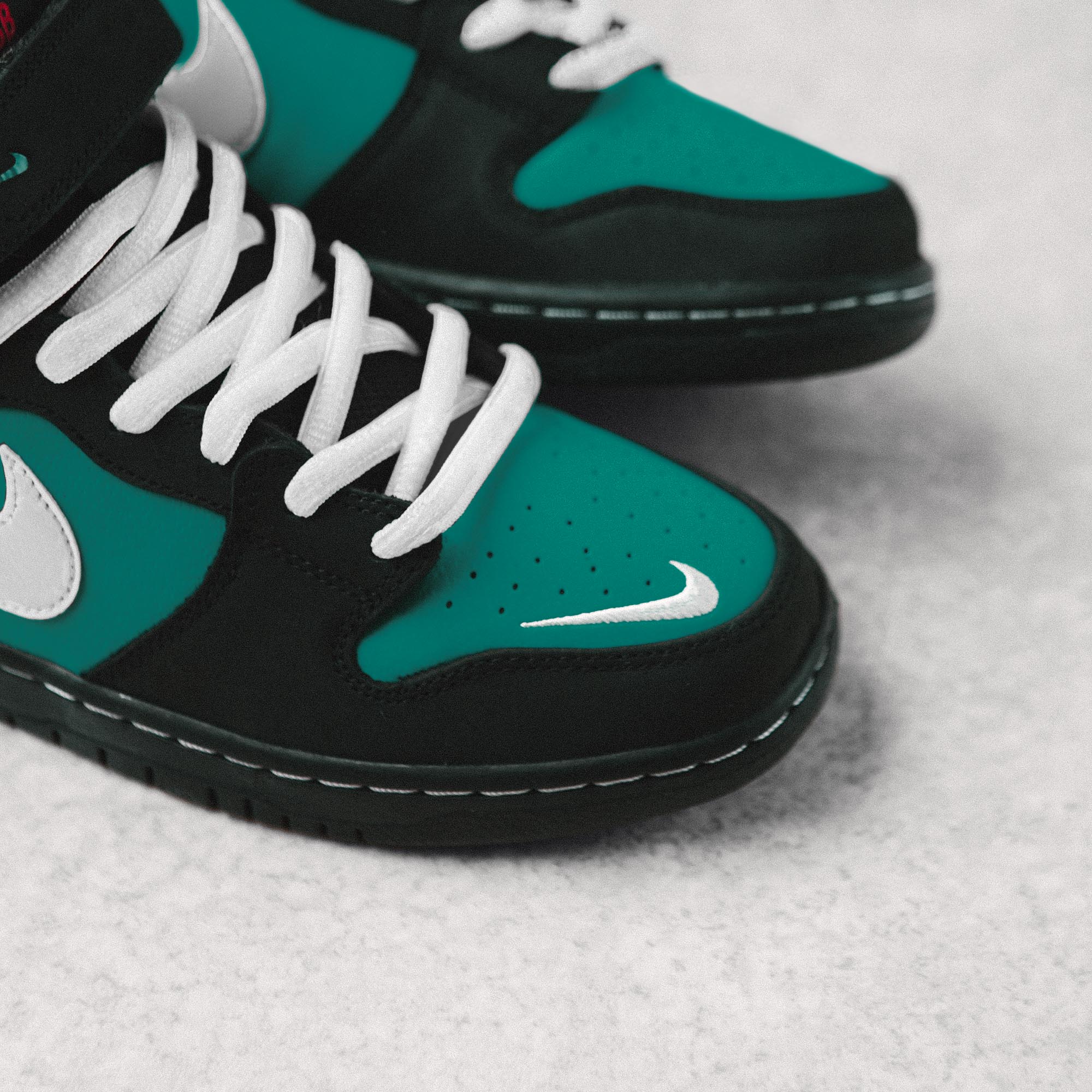 Nike SB Orange Label Dunk Mid Pro 'Griffey Jr’ | Flatspot