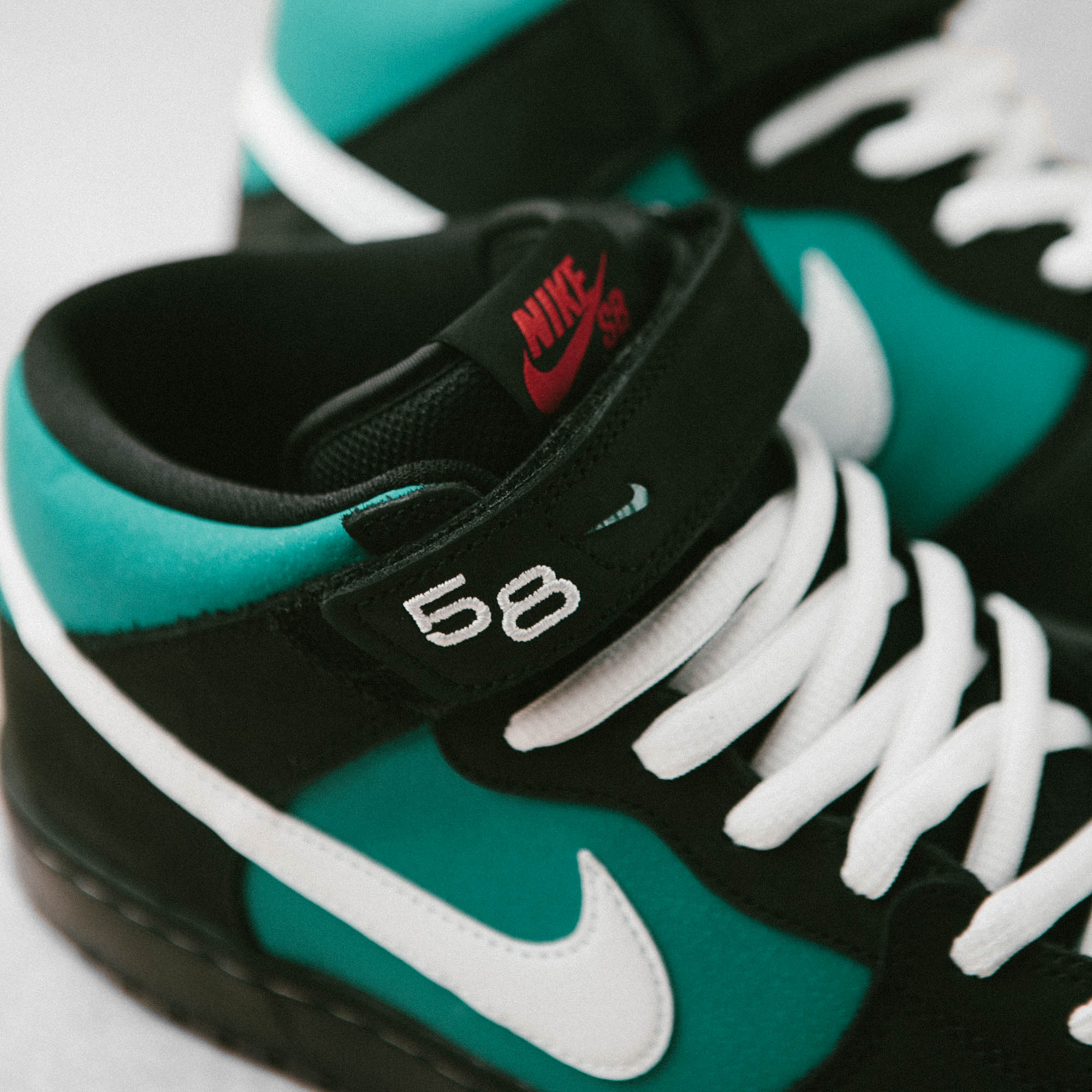 Nike SB Orange Label Dunk Mid Pro 'Griffey Jr’ | Flatspot