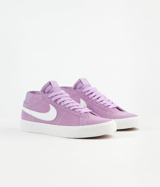 purple nike skate shoes