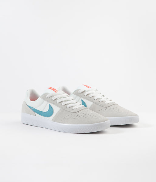 nike sb team classic white blue