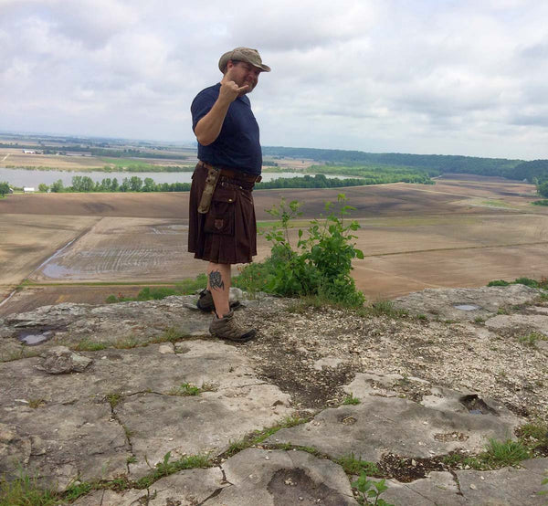 outdoorsman-shane-aden-hiking-outdoors-in-sport-utility-kilt