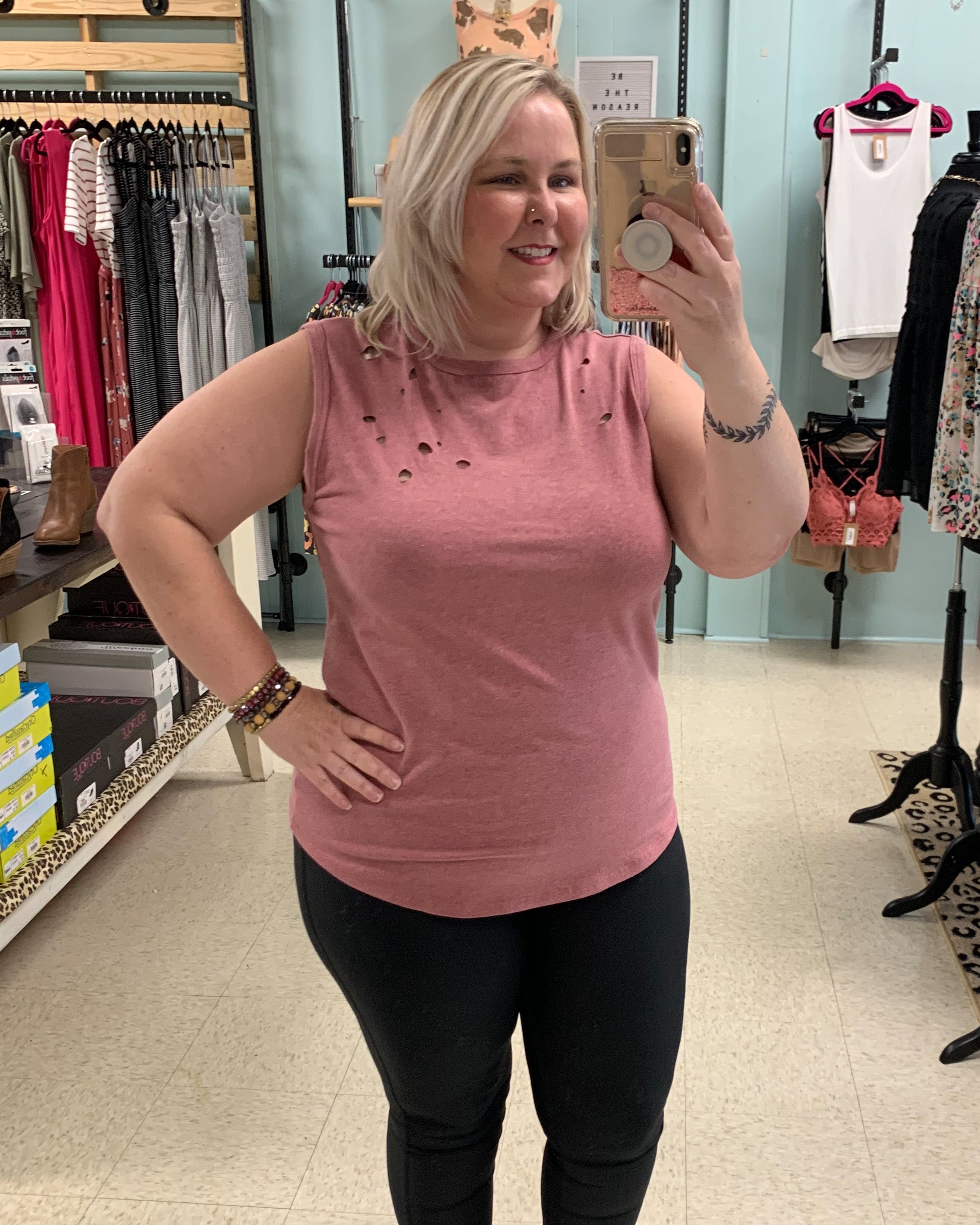 Marsala Distressed Tank