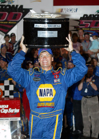 Michael Waltrip wins Daytona 500