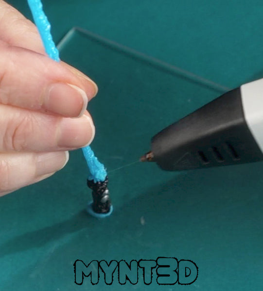 Mini Star Wars lightsabers made with the MYNT3d printing pen