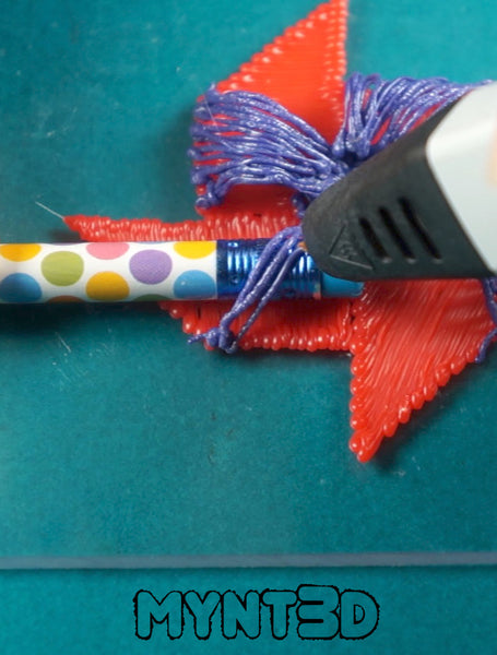 3D printing pen tips and techniques for making spinning whirligigs this summer | Camp and classroom crafts with free download printable templates and activity sheets from MYNT3D