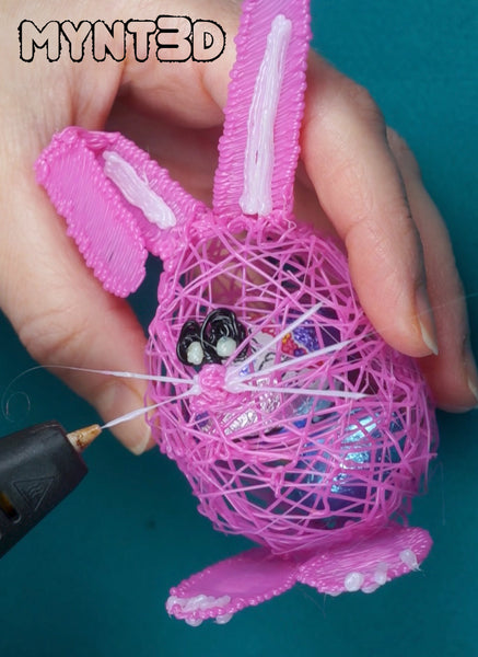 Easter bunny 3D printing pen craft how to tutorial with free, printable project template from MYNT3D | best kids crafts for holidays