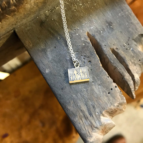 family on the beach necklace