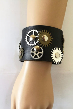 Steampunk Cogs Cuff (G)