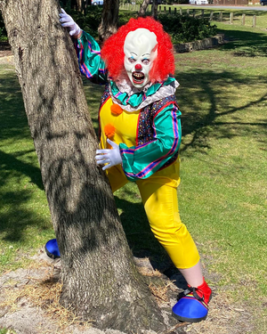 IT Pennywise Deluxe Costume