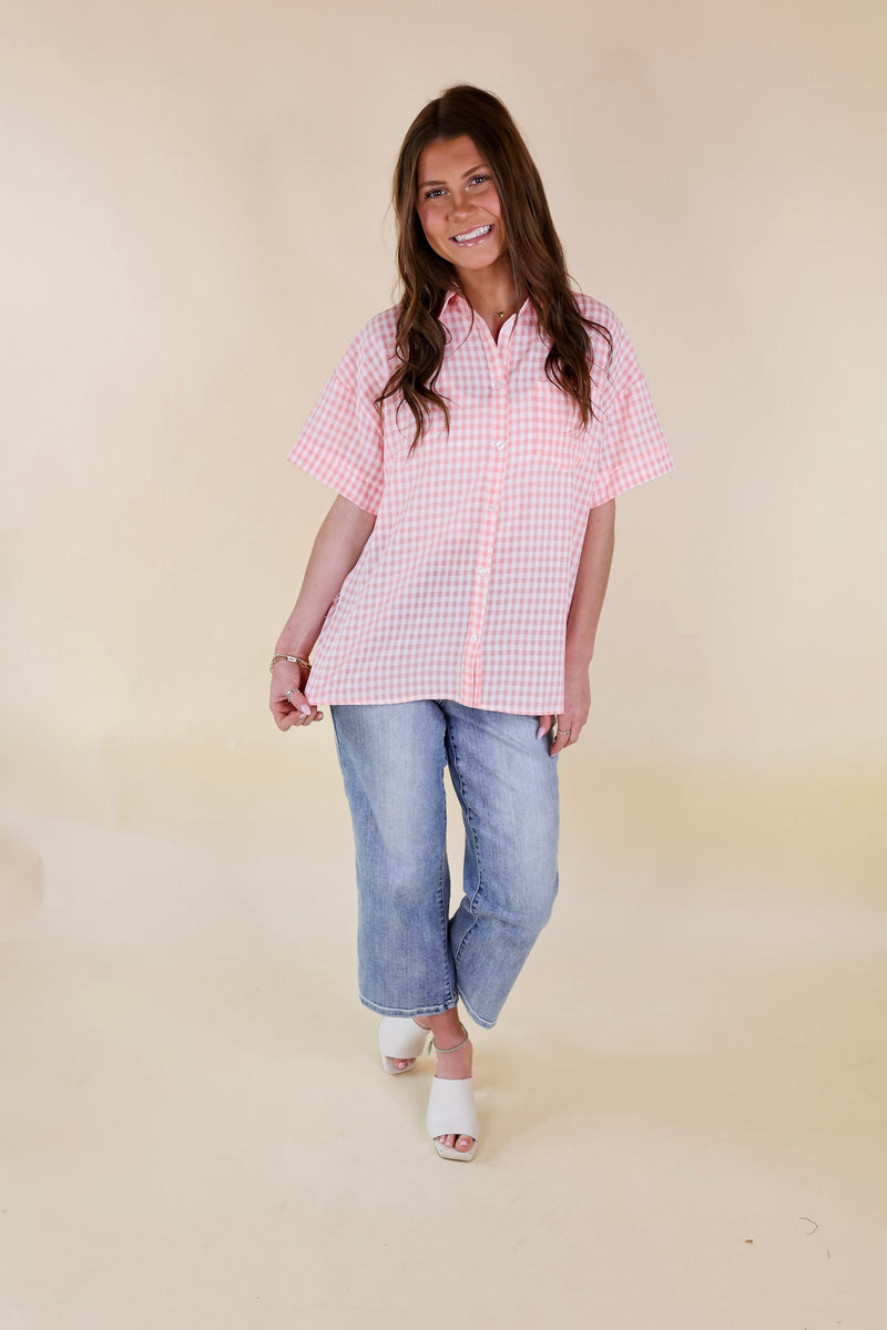 What A Rush Button Up Gingham Short Sleeve Top in Light Pink