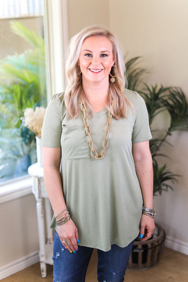 Just Right Short Sleeve Pocket Tee in Sage Green