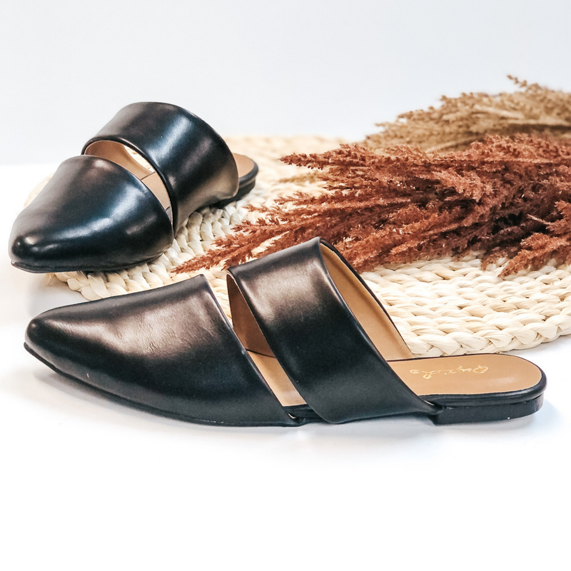 Last Chance Size 6 | Touring The Flats Ballerina Slide On Mule Flats in Black