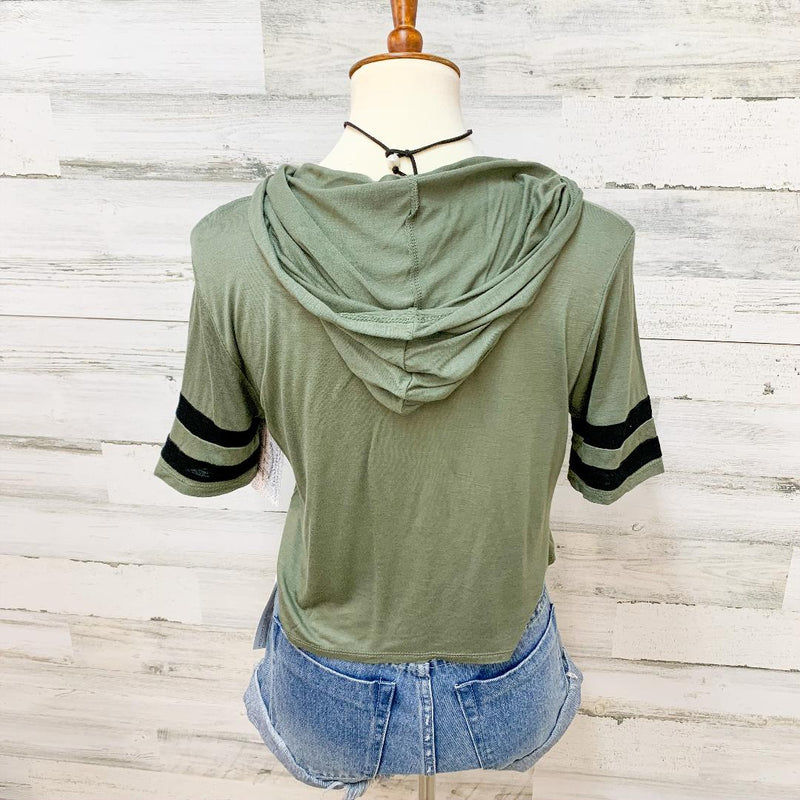 Give It a Rest Short Sleeve Hoodie Crop top in Army Green