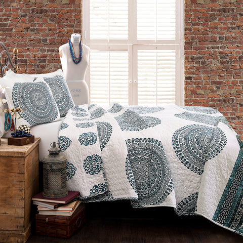 Shaila Medallion Quilt Set by Lush Decor