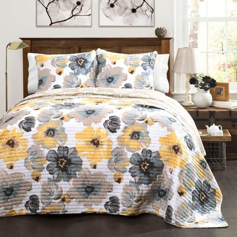 Leah Quilt Set by Lush Decor