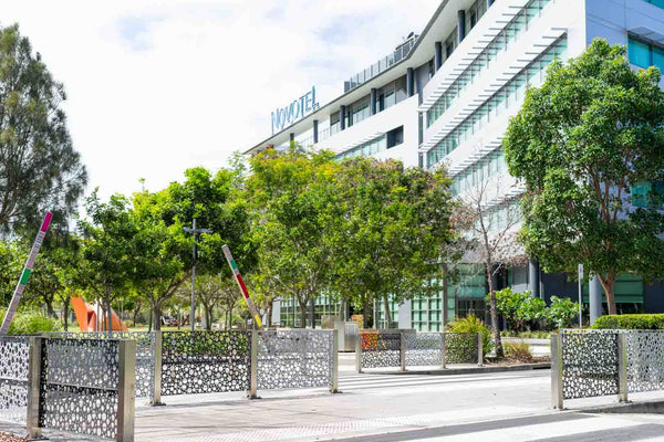 Novotel Bollards