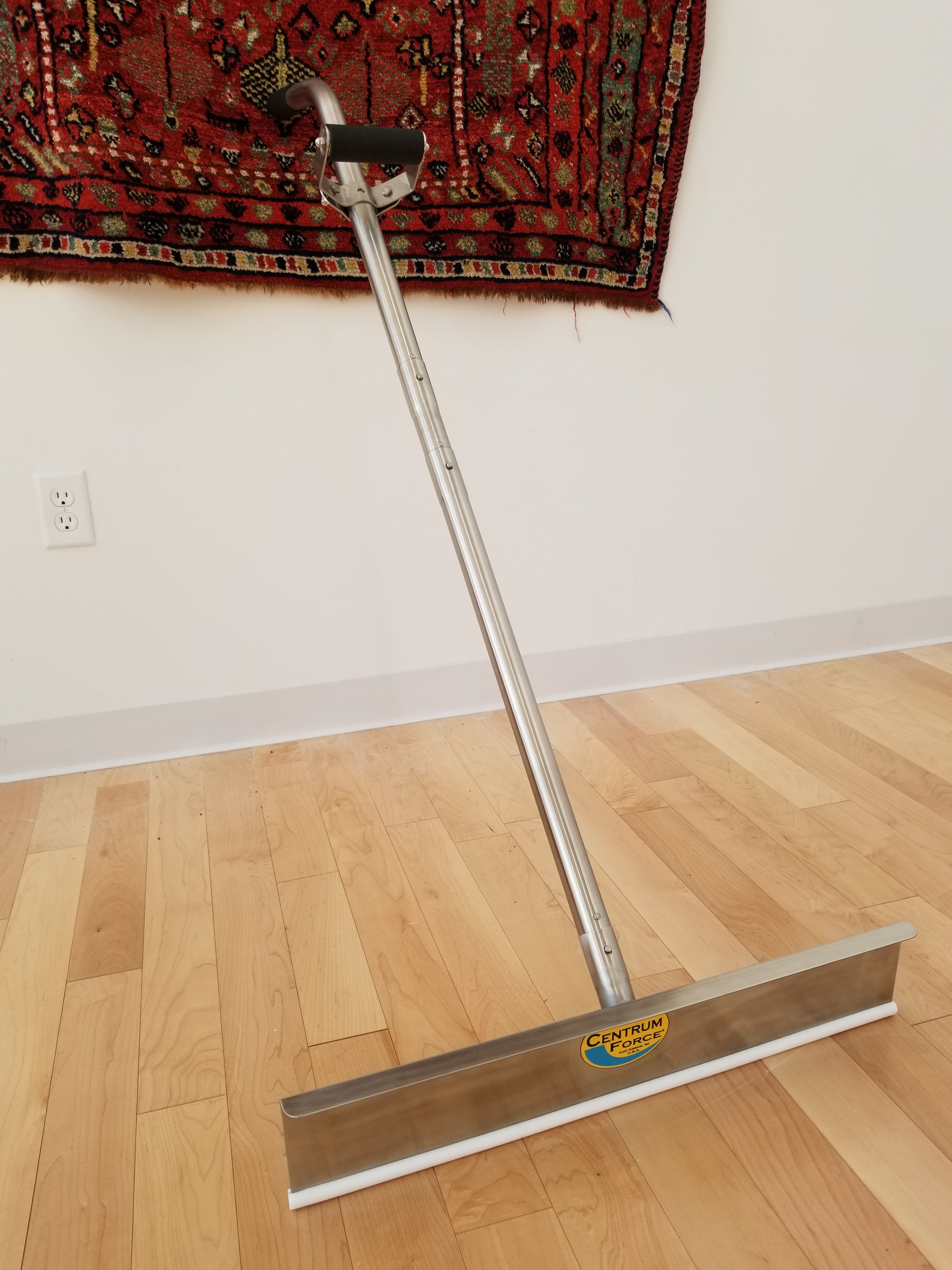 Rug Washing Squeegee