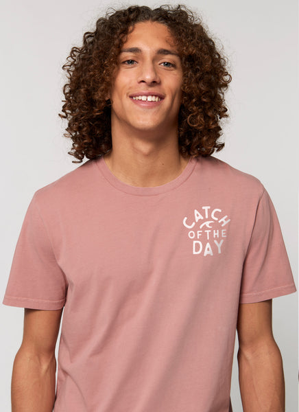 Tee "Catch of the Day" - Unisex - Hjemhavn T-shirt