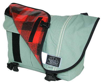 bailey works messenger bag