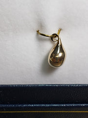 custom designed gold teardrop necklace