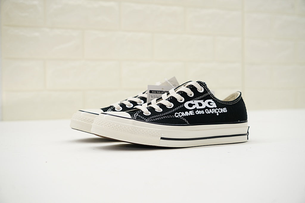 comme des garcons converse in store